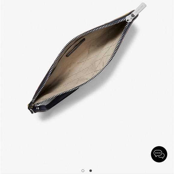 Brand new Michael Kors wristlet 🍒 🍋 🍒 - Picture 2 of 4